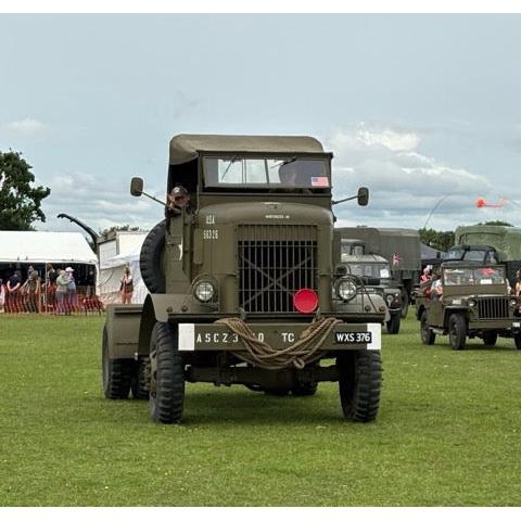 1942 Autocar U7144T Tractor Unit with 1943 Stake & Platform Trailer - Image 2