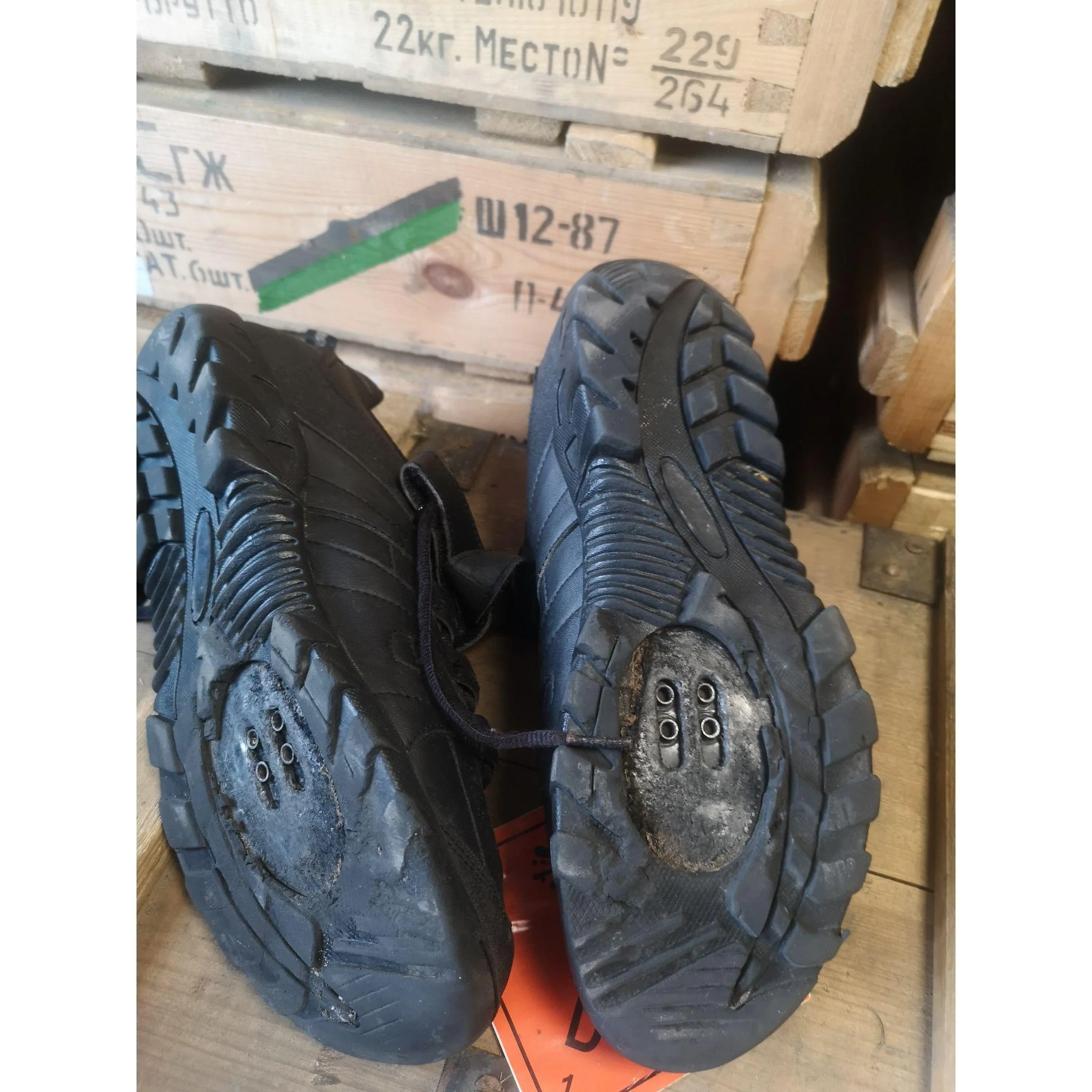 British Police Endura Cycle Shoes - Image 2