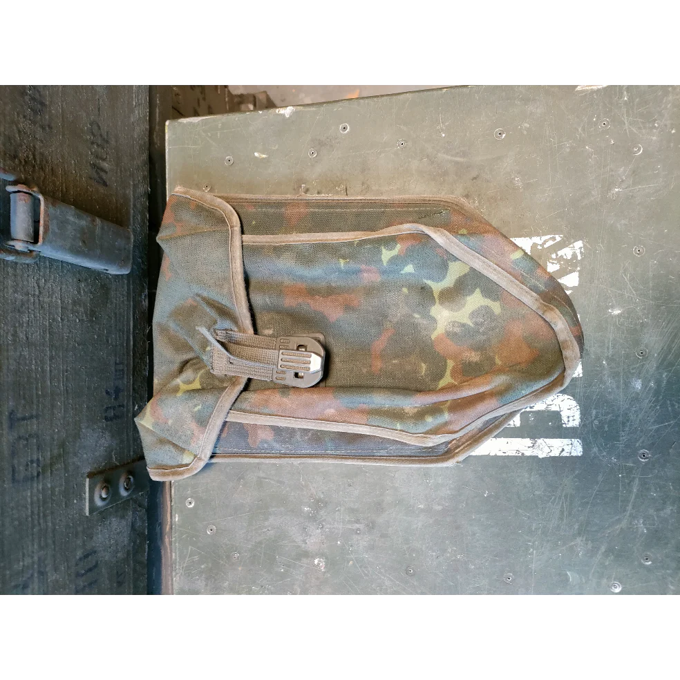 German Army Folding Shovel Cover - Flecktarn - Image 3