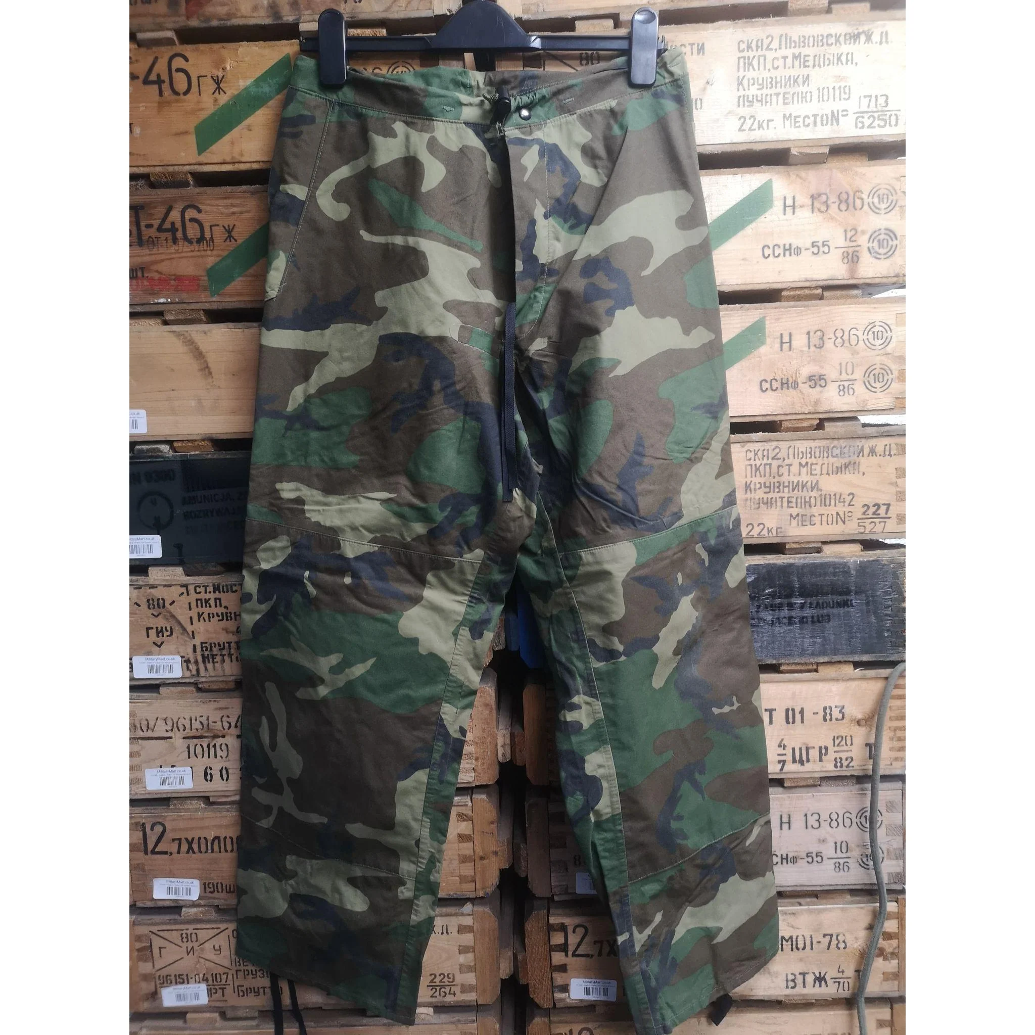 US Army Woodland ECWCS Gore-Tex Over-Trousers – Grade A
