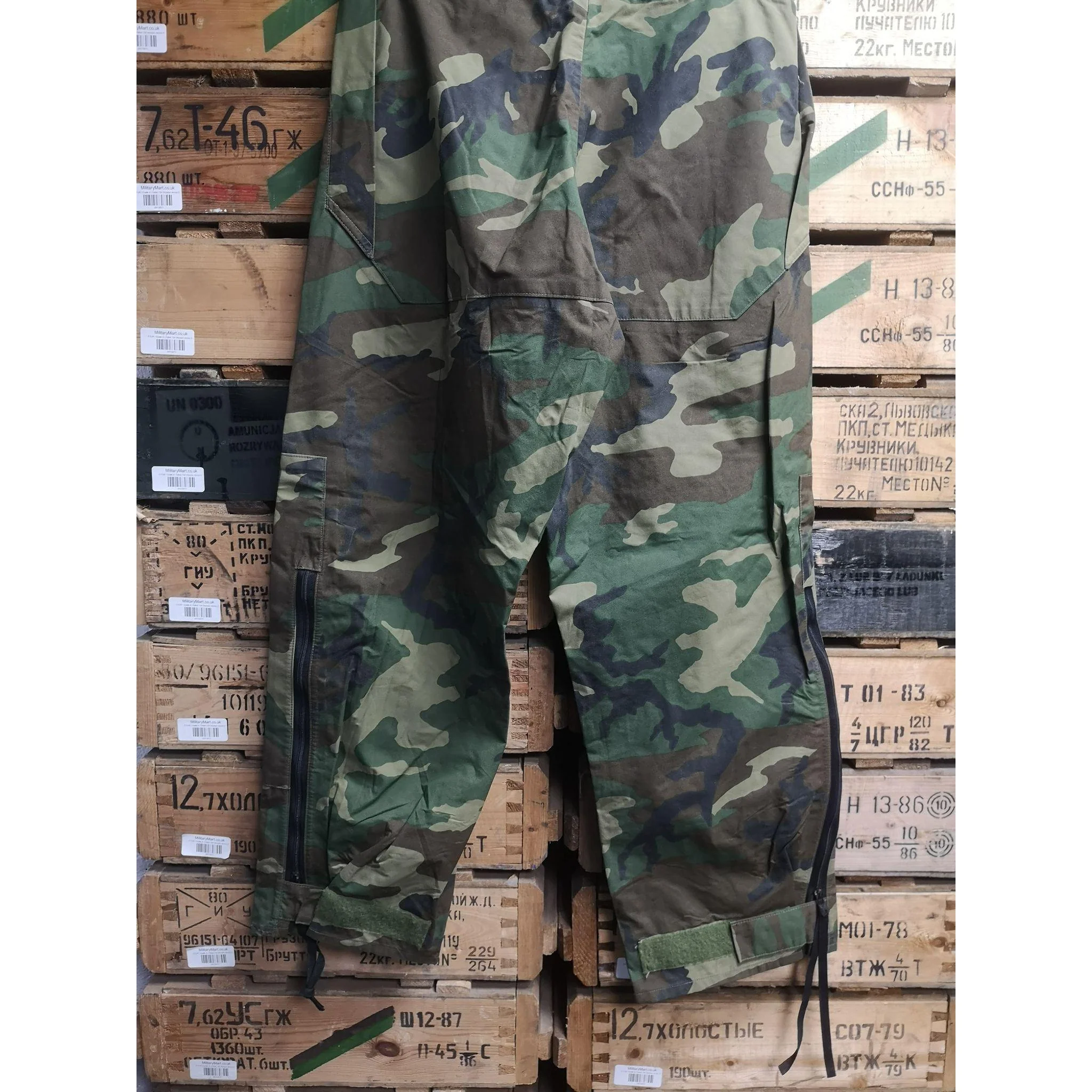 US Army Woodland ECWCS Gore-Tex Over-Trousers – Grade A - Image 2