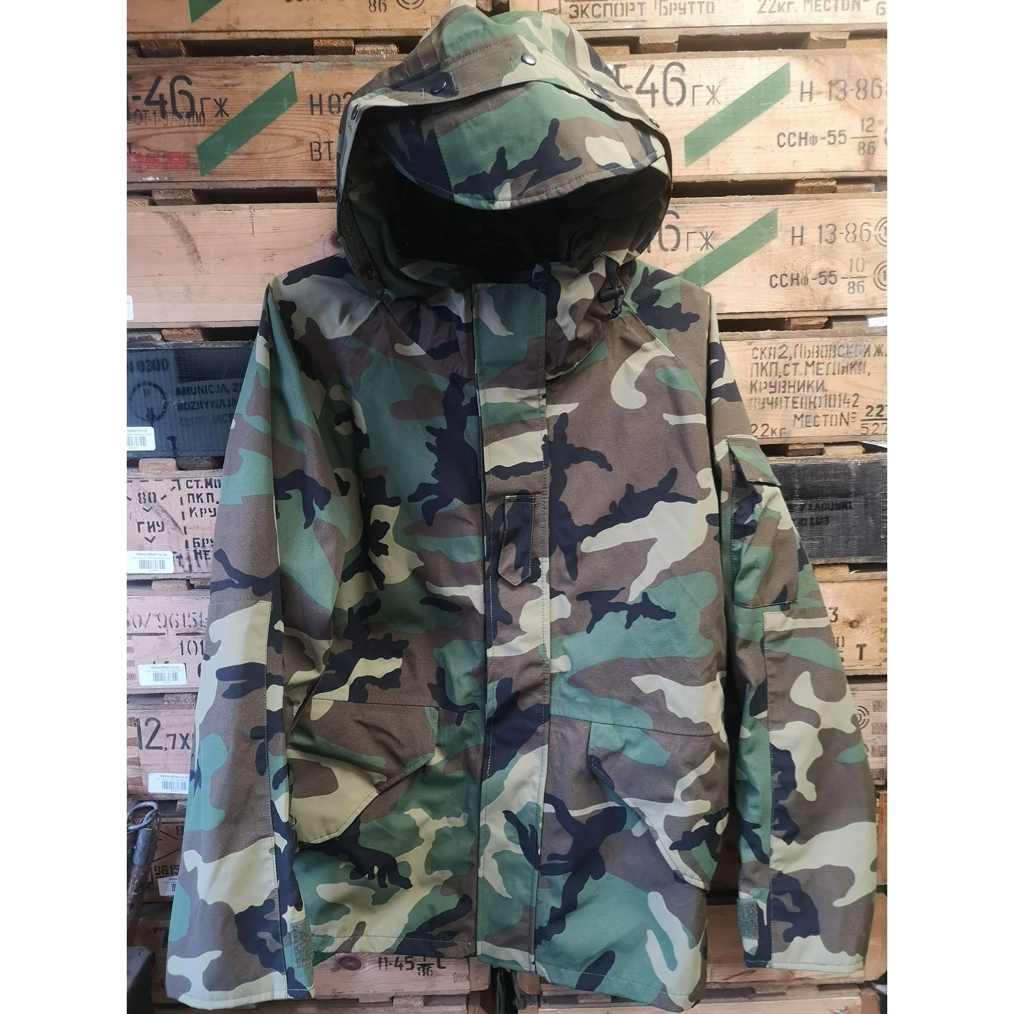 US Military Woodland ECWCS Gore-Tex Parka – Grade A