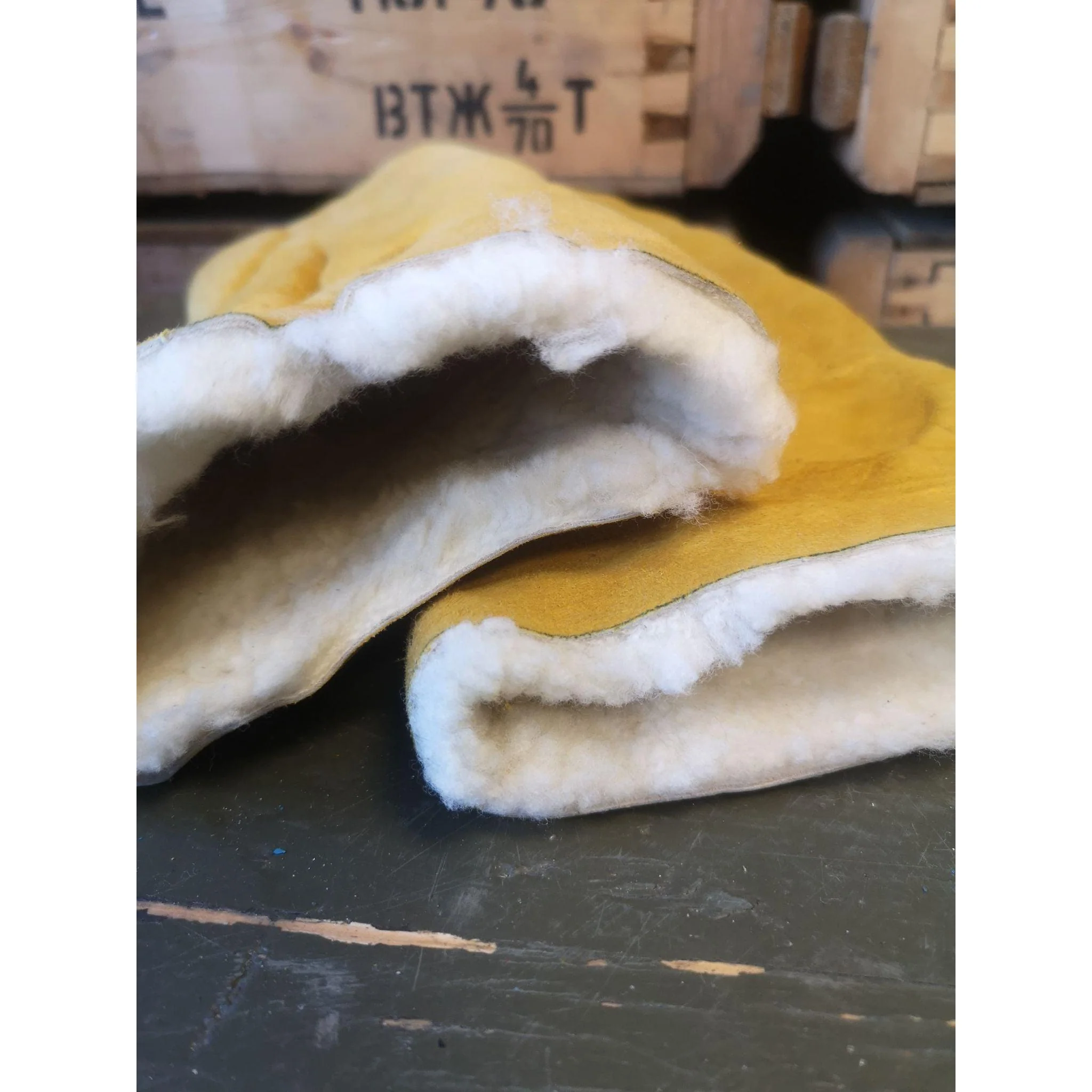 Sheepskin Mitts - Image 3