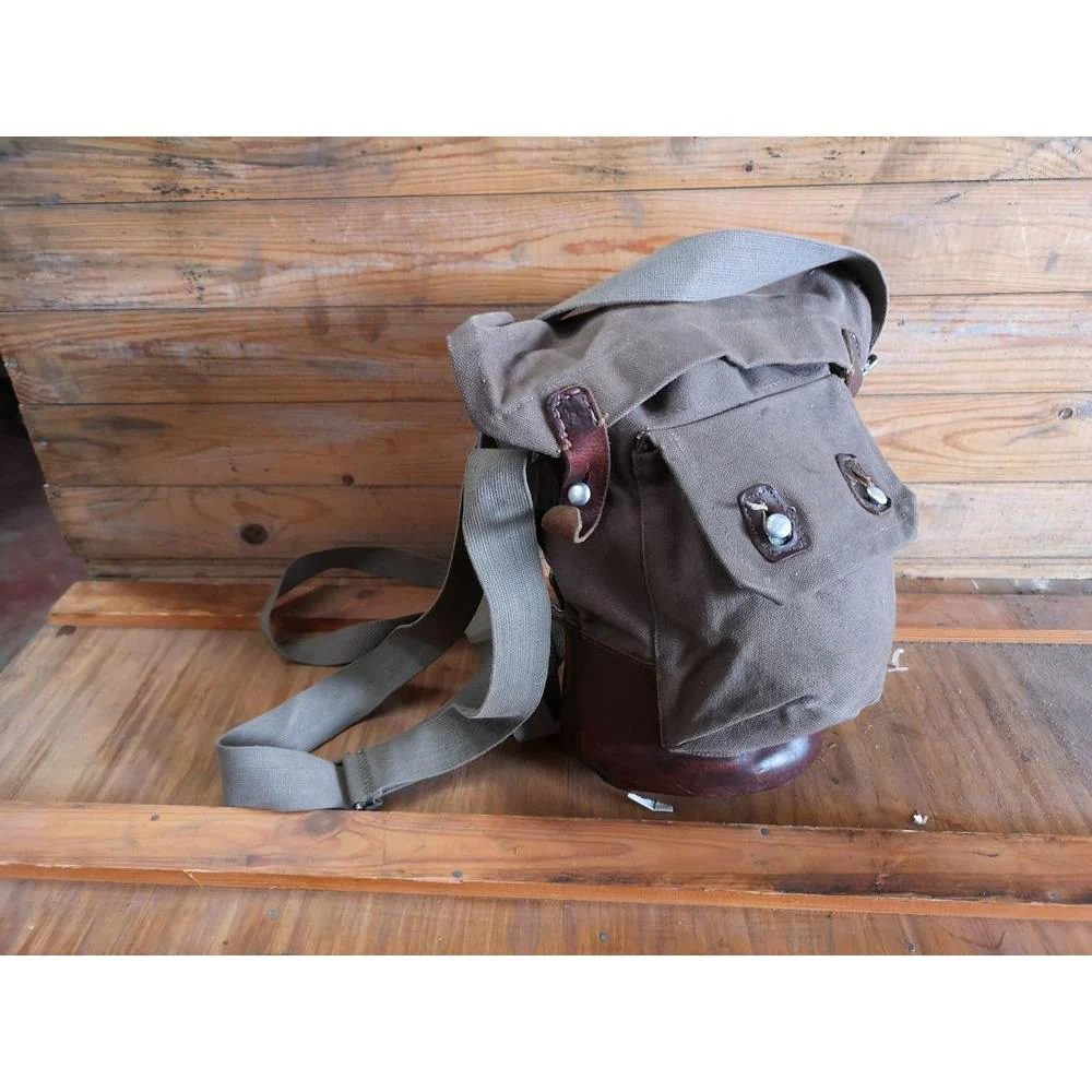 Swedish Army M39 Model 39 Gas Mask Bag - Brown - Image 2