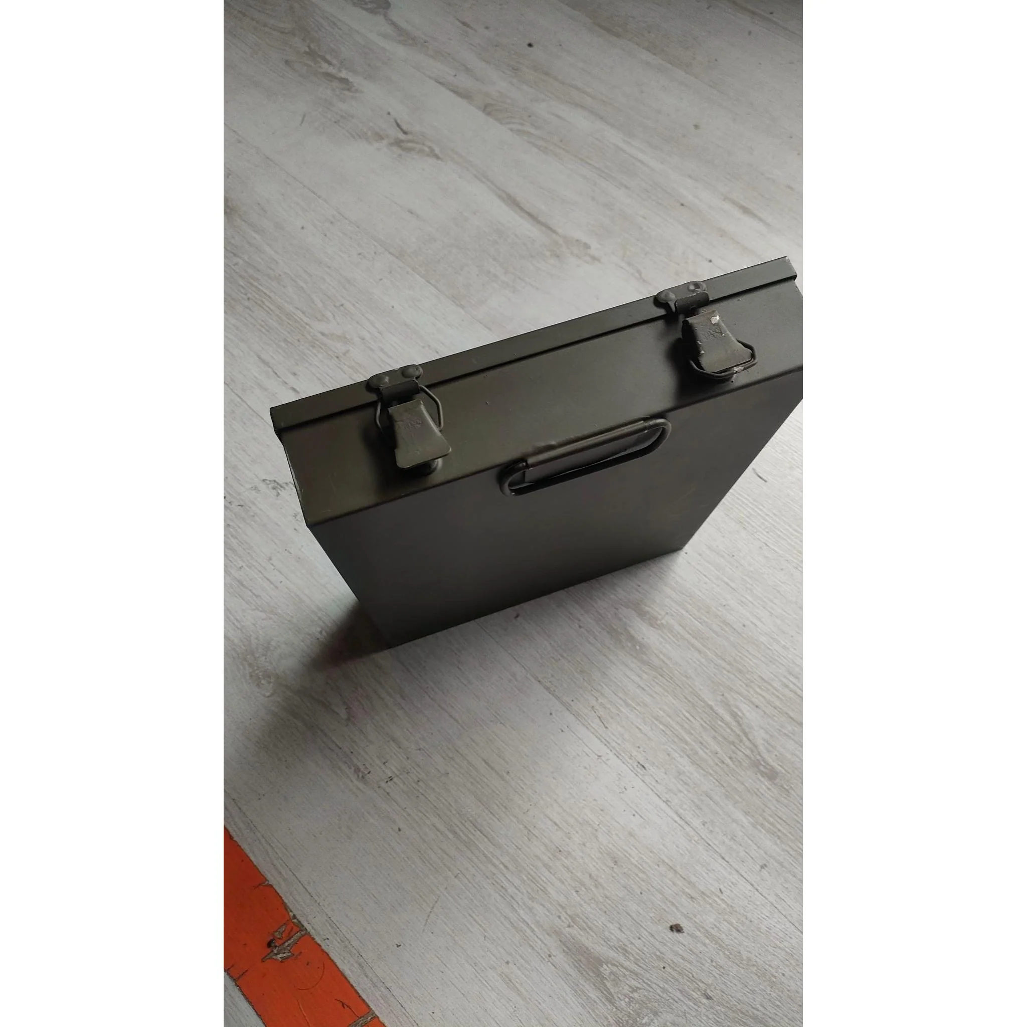 Swedish Army Vehicle First Aid Tin - Image 3