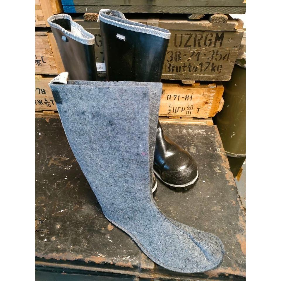Swedish Rubber Boots with Felt Liner - Image 2